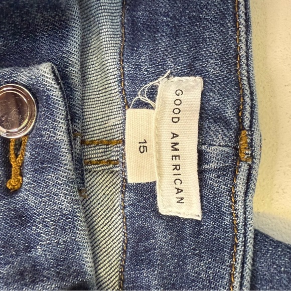 Good American Good Waist Crop Jeans Blue678 Distressed Raw Hem Size 15 - Picture 4 of 7